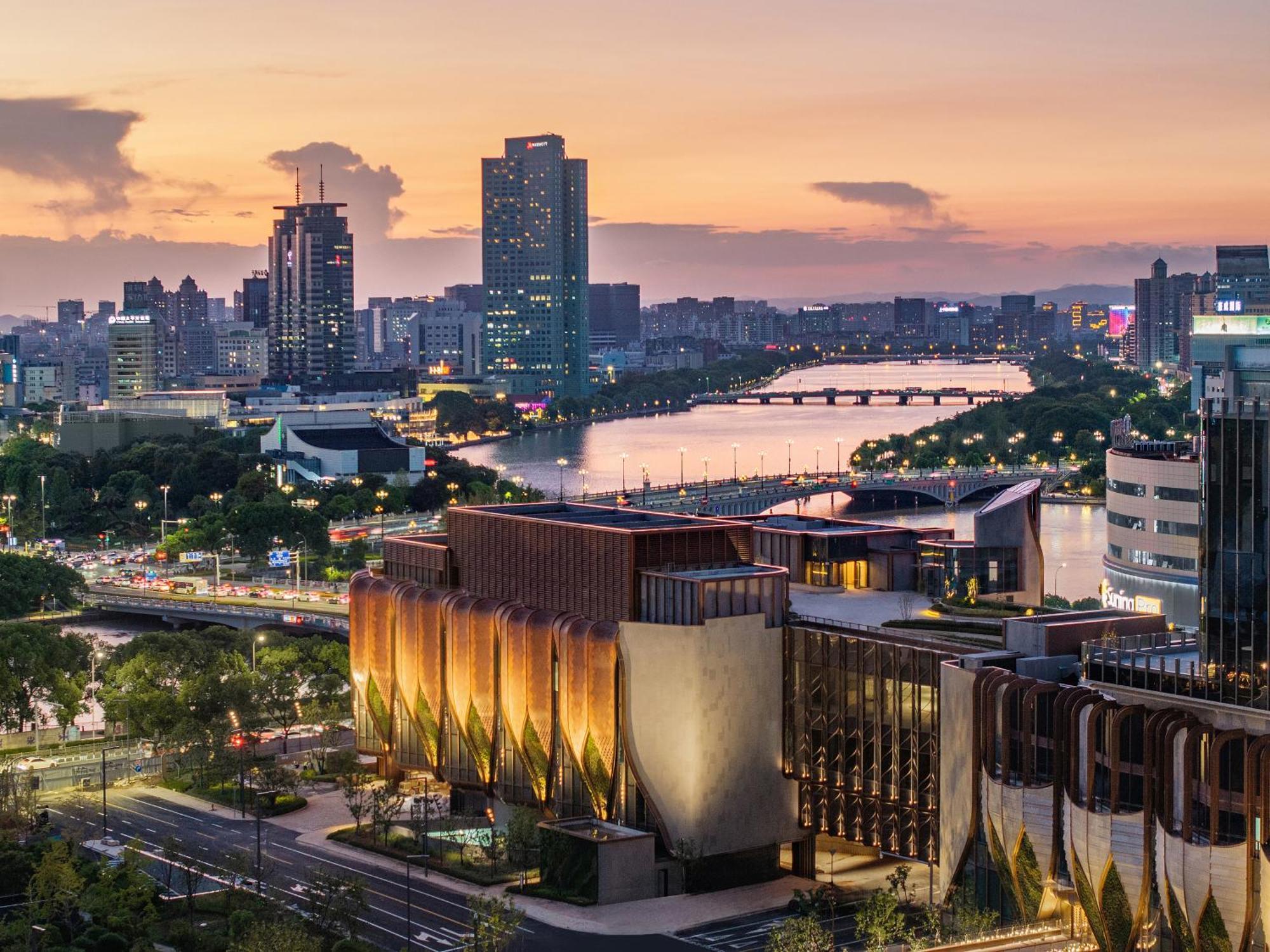 Shangri-La Ningbo - The Three Rivers Intersection Hotel Buitenkant foto